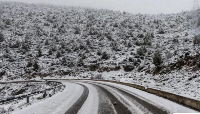 Χιονίζει σε Χαλκιδική, Σέρρες και τα ορεινά των νομών Ημαθίας, Πιερίας και Πέλλας
