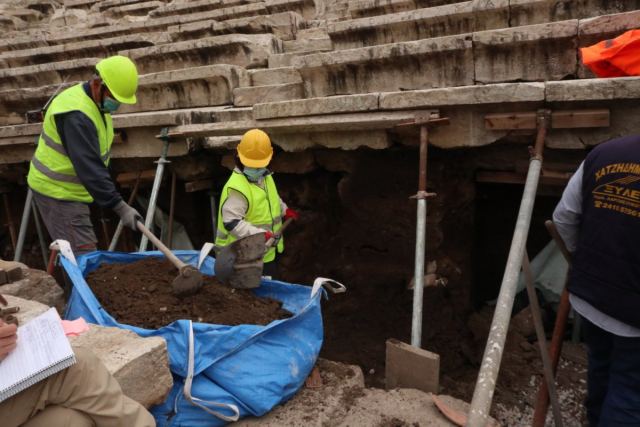 Εντυπωσιακό έργο αντιστήριξης εξελίσσεται στο Αρχαίο Θέατρο Λάρισας