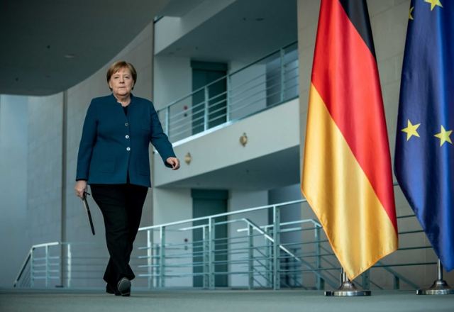Η γερμανική κυβέρνηση απορρίπτει εκ νέου τις εισηγήσεις για &quot;κορωνο-ομόλογα&quot;