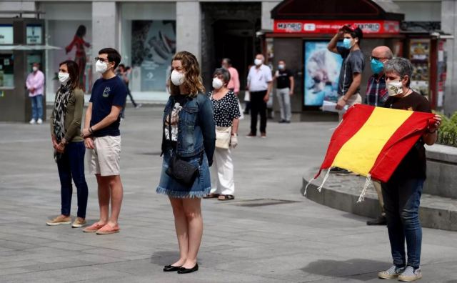 Πένθος 10 ημερών για τα θύματα του κορωνοϊού στην Ισπανία