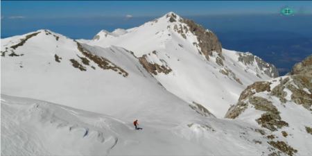 Σκι στις κορυφές του Παρνασσού - Δείτε ένα εντυπωσιακό βίντεο!