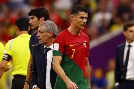 «Ο Κριστιάνο Ρονάλντο απείλησε τον Φερνάντο Σάντος ότι θα φύγει από την εθνική Πορτογαλίας και το Μουντιάλ 2022» αποκαλύπτει η Record