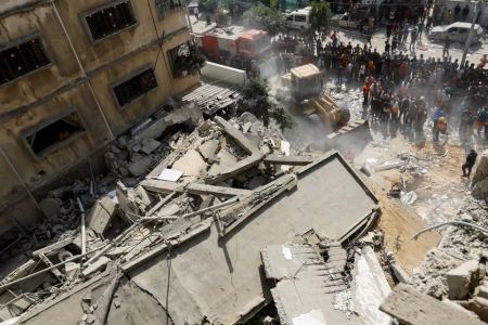 Δίχως τέλος οι ισραηλινοί βομβαρδισμοί στη Γάζα - Προ των πυλών η χερσαία επιχείρηση