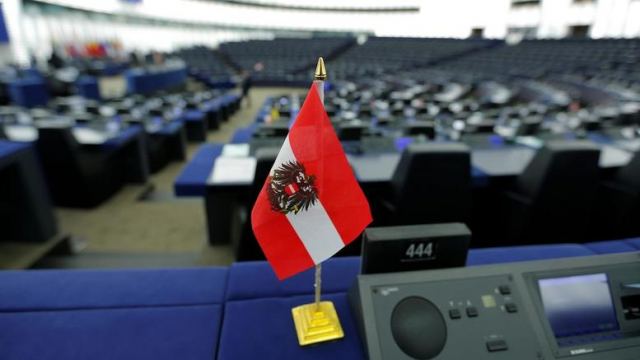 Αυστρία: «Δεν επιτρέπεται να αφήνουμε να μας εκβιάζει η Τουρκία»