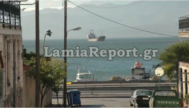 Στυλίδα: Ολλανδικό φορτηγό πλοίο προσάραξε έξω από το λιμάνι