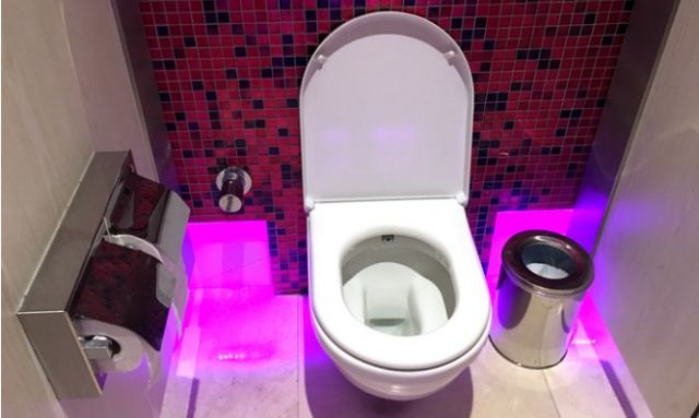 Δημόσιες τουαλέτες: Ποιος είναι ο πιο υγιεινός τρόπος να κάθεστε [vid]
