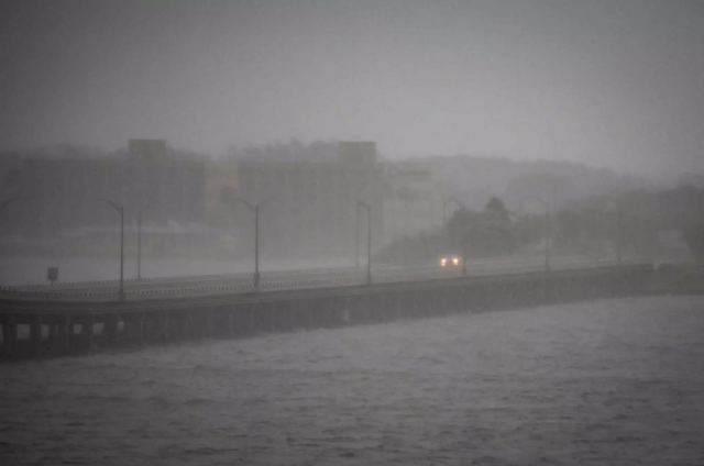 ΗΠΑ: Ο κυκλώνας Ίαν φτάνει στη Φλόριντα – Για «ιστορική» καταιγίδα μιλούν οι μετεωρολόγοι
