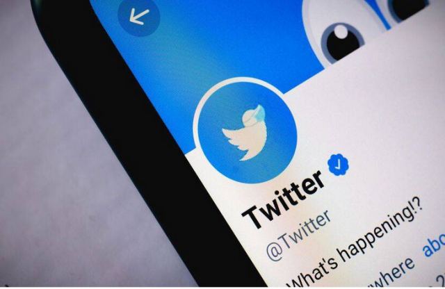 Έπεσε το Twitter – Τα προβλήματα που αντιμετωπίζουν οι χρήστες
