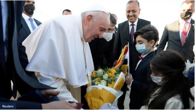 Ιστορική επίσκεψη του Πάπα Φραγκίσκου στο Ιράκ: Συνάντηση με τον Μεγάλο Αγιατολάχ αλ Σιστάνι [εικόνες]