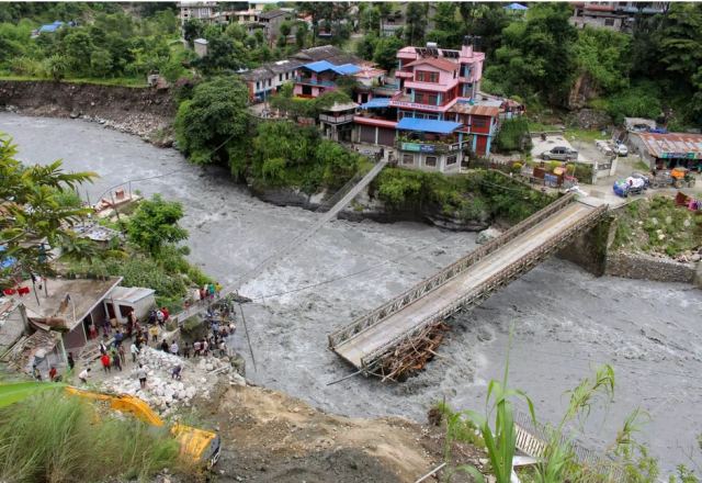Νεπάλ: Τουλάχιστον 40 νεκροί από ισχυρές βροχοπτώσεις και πλημμύρες