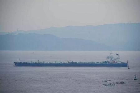 Τάνκερ με LNG διέκοψαν την πορεία τους εξαιτίας χτυπημάτων κατά των Χούθι