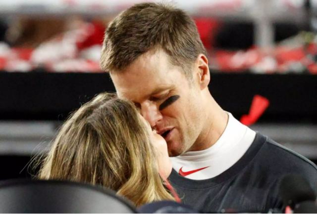 Το φιλί της Ζιζέλ στον Μπρέιντι «έκλεψε» την παράσταση στο Super Bowl (vid, pics)