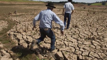 Στεγνώνει την Κολομβία η ξηρασία – Νερό με το δελτίο για τους κατοίκους της Μπογκοτά