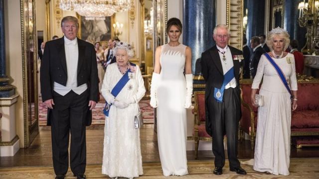 Τι ειπώθηκε στο επίσημο δείπνο που παρέθεσε η βασίλισσα Ελισάβετ στον Αμερικανό πρόεδρο Ντόναλντ Τραμπ