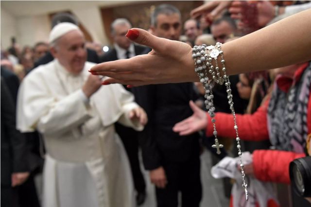 Πρόσκληση Κυριάκου Μητσοτάκη στον Πάπα Φραγκίσκο να επισκεφτεί την Ελλάδα