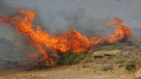 Πυρκαγιά στα Φανάρια Κορίνθου