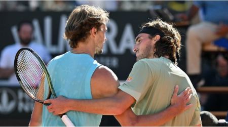 Ζβέρεφ: «Φαβορί για τον τελικό του Roland Garros ο Τσιτσιπάς»