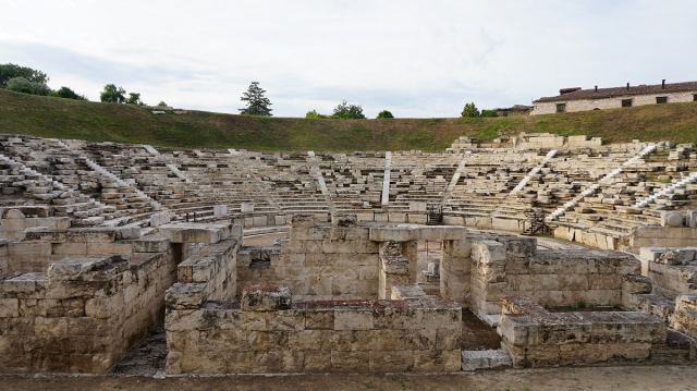 Τι γράφουν για το Αρχαίο Θέατρο Λάρισας οι τουρίστες;