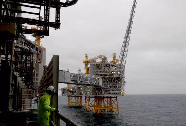 Αποφασίζει η Νορβηγία αν θα μειώσει την παραγωγή πετρελαίου