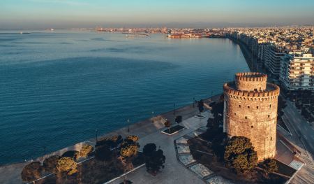 Δήμαρχος στη Θεσσαλονίκη πρότεινε να ναυλωθεί... καταμαράν για την μετακίνηση των πολιτών!