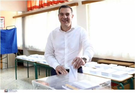 Εκλογές 2023 : Ψήφισε στην Κυψέλη ο πρόεδρος του ΣΥΡΙΖΑ