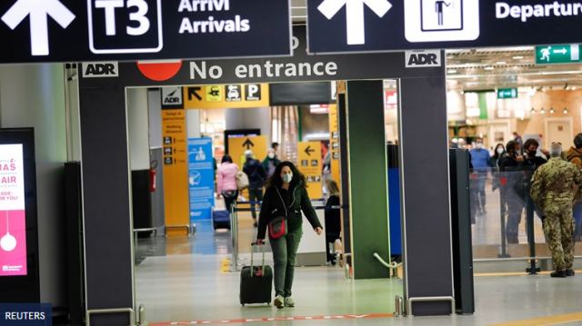 Βρετανία και Νέα Ζηλανδία απαιτούν αρνητικό τεστ κορωνοϊού για να κατέβεις από το αεροπλάνο