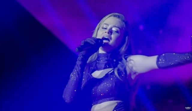 Eurovision: Εντυπωσιακή η Στεφανία Λυμπερακάκη στην πρώτη της πρόβα