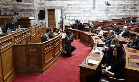 Βουλή: Αυξημένη συναίνεση στο νομοσχέδιο για τον γάμο των ομοφύλων - «Ναι» από ΝΔ, ΣΥΡΙΖΑ και ΠΑΣΟΚ