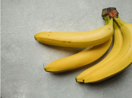 Γιατί πρέπει να τρώτε μπανάνα πριν κοιμηθείτε;