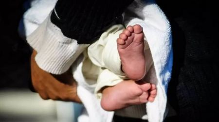 Μέση Ανατολή: Δεν άντεξε τελικά το κοριτσάκι που γεννήθηκε με καισαρική μετά τον θάνατο της μητέρας του στη Ράφα