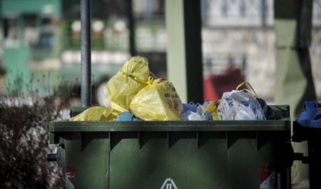 Σκουπιδότοπος μετά τις γιορτές η Θεσσαλονίκη: Διατάχθηκε Εισαγγελική έρευνα