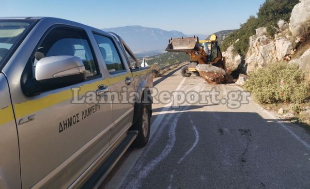 Απομάκρυνε τα βράχια που έπεσαν στους δρόμους ο Δήμος Λαμιέων - Δείτε εικόνες