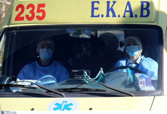 ΜΕΘ: Δύσκολες ώρες στα νοσοκομεία της Αττικής - Διασωληνώνουν ασθενείς εκτός εντατικής