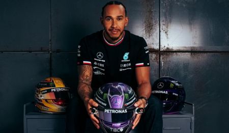 Lewis Hamilton: To «χρυσό» συμβόλαιο με τη Mercedes - Πόσα λεφτά παίρνει