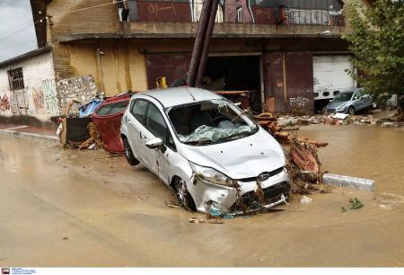 Πλιάτσικο σε πλημμυρισμένα σπίτια του Βόλου - Οργή και έρευνες για τα αλλεπάλληλα χτυπήματα