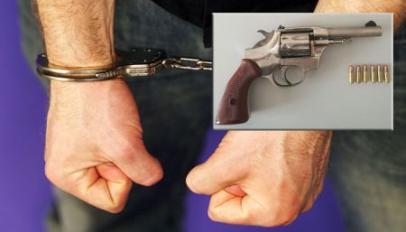 Σύλληψη για πιστόλι που κατείχε παράνομα