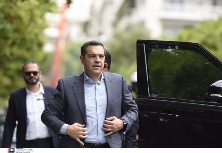 Σύνθημα αντεπίθεσης θα στείλει ο Τσίπρας στην ΚΕ ΣΥΡΙΖΑ - «Όλοι μαζί ενάντια στην απειλή ενός αλαζονικού ηγεμόνα Μητσοτάκη»