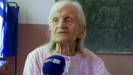 Κακοκαιρία: «Περάσαμε πολέμους, πείνα, αλλά πρώτη φορά πνιγήκαμε» λέει Τρικαλινή 104 ετών!