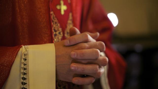 Γαλλία: Αυτοκτόνησε ένας ιερέας που είχε κατηγορηθεί για σεξουαλική επίθεση
