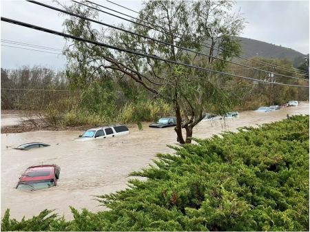 Καλιφόρνια: 14 νεκροί από τις καταιγίδες – Εκκενώθηκε η κοινότητα που ζουν Χάρι και Μέγκαν Μαρκλ, Τζένιφερ Άνιστον και ΝτεΤζένερις