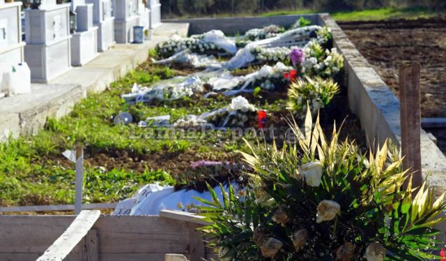 Λαμία: Γέμισαν οι τάφοι από θύματα της πανδημίας (ΒΙΝΤΕΟ-ΦΩΤΟ)
