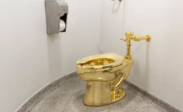 Έκλεψαν χρυσή… λεκάνη τουαλέτας από το πατρικό του Ουίνστον Τσόρτσιλ
