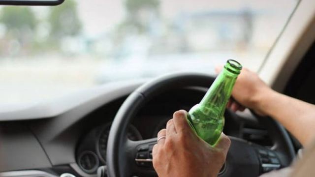 Σύλληψη νεαρού οδηγού που οδηγούσε μεθυσμένος