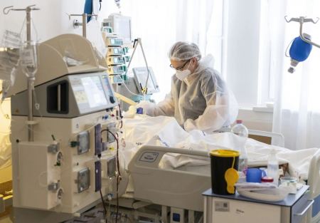 Γερμανία: Έκλεισε δύο φορές τον αναπνευστήρα της διπλανής στο νοσοκομείο- Την ενοχλούσε ο ήχος