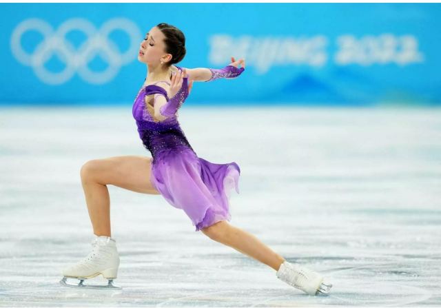 Χειμερινοί Ολυμπιακοί Αγώνες: Η 15χρονη Καμίλα Βαλίεβα έκανε τριπλό άξελ στο Πεκίνο