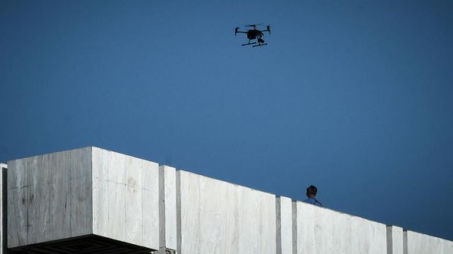 Έριξαν με drone ναρκωτικά και κινητά στις φυλακές Τρικάλων