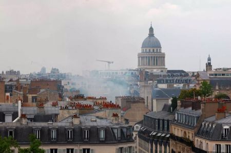 Τουλάχιστον τέσσερις τραυματίες σε κρίσιμη κατάσταση από την ισχυρή έκρηξη στο Παρίσι - Δύο αγνοούμενοι στα ερείπια