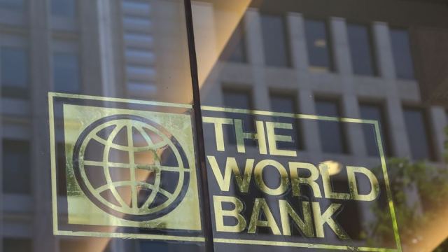 Πρόβλεψη σοκ από την Παγκόσμια Τράπεζα: Ο κορωνοϊός μπορεί να οδηγήσει 60 εκατ. ανθρώπους στην &quot;απόλυτη φτώχεια&quot;