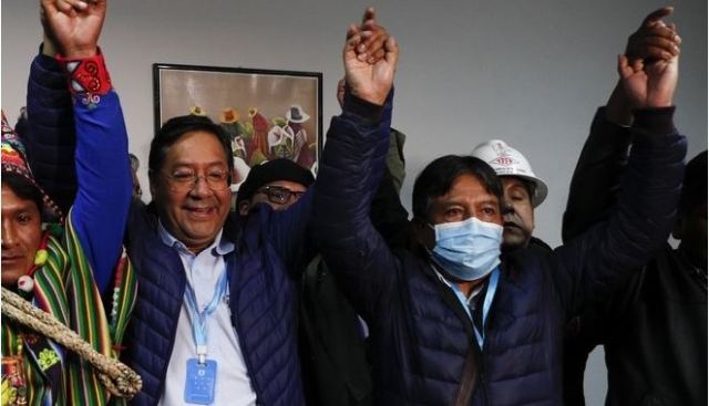 Βολιβία: Ο Λουίς Άρτσε, δελφίνος του Έβο Μοράλες, κέρδισε τις προεδρικές εκλογές