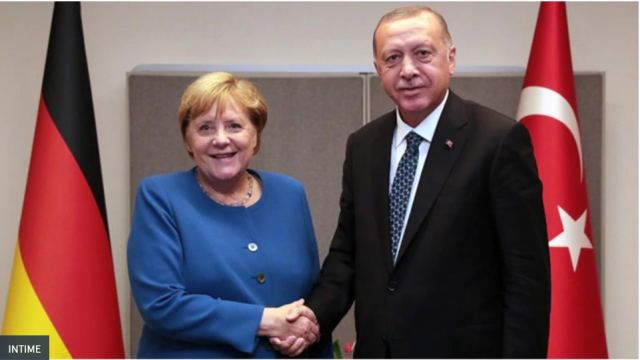 Ο Ερντογάν προσπαθεί να ρίξει &quot;γέφυρες&quot; στην Ευρώπη - Τηλεδιάσκεψη με Μέρκελ
